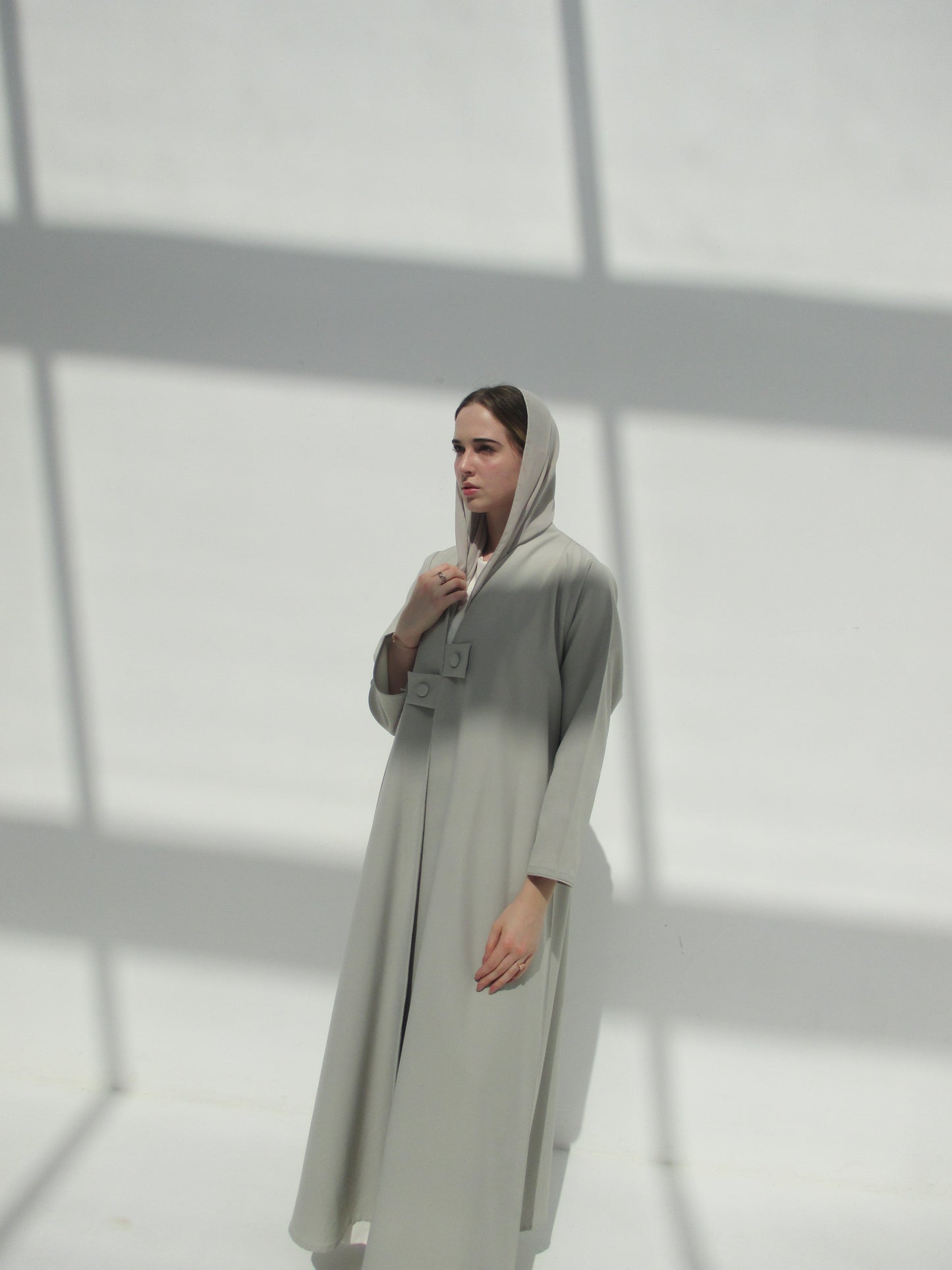 EQ08 - The Button Abaya