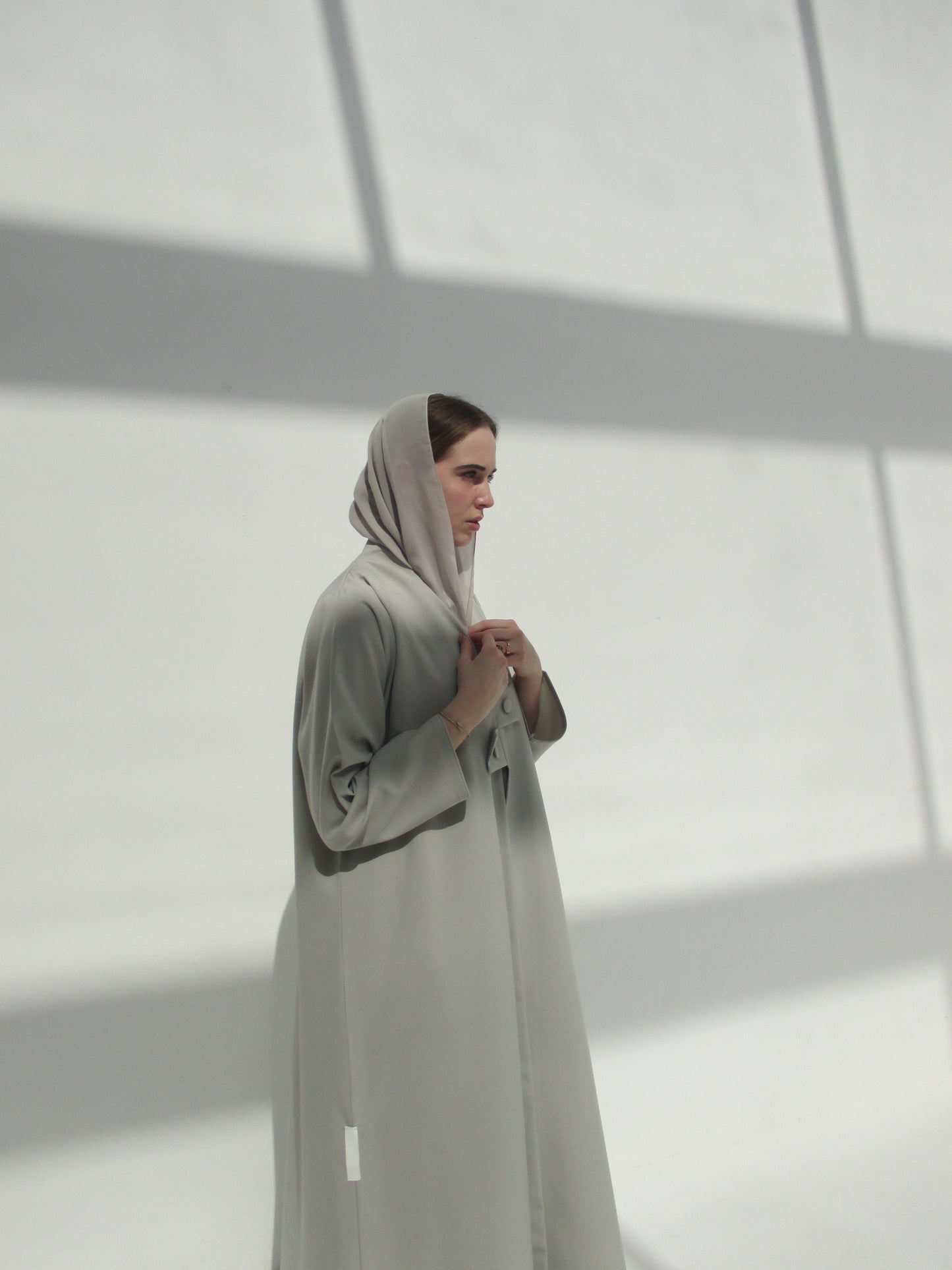 EQ08 - The Button Abaya