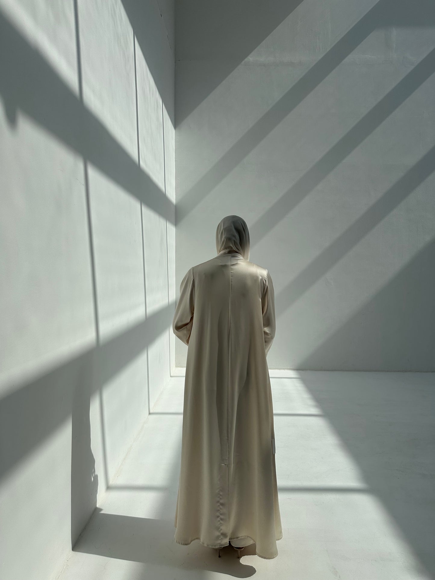 EQ01 - The Flows Abaya