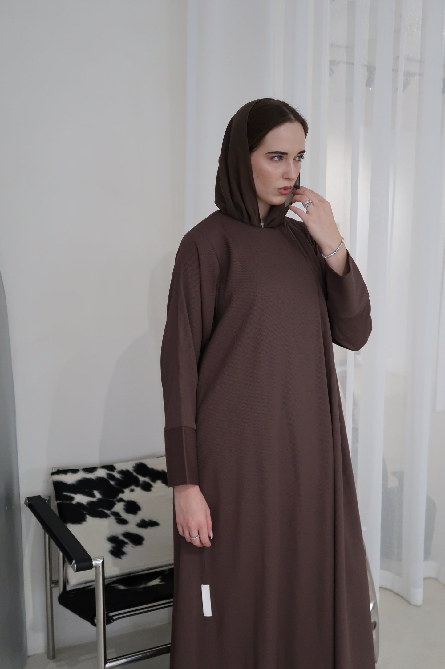 EE04 - The Elora Abaya