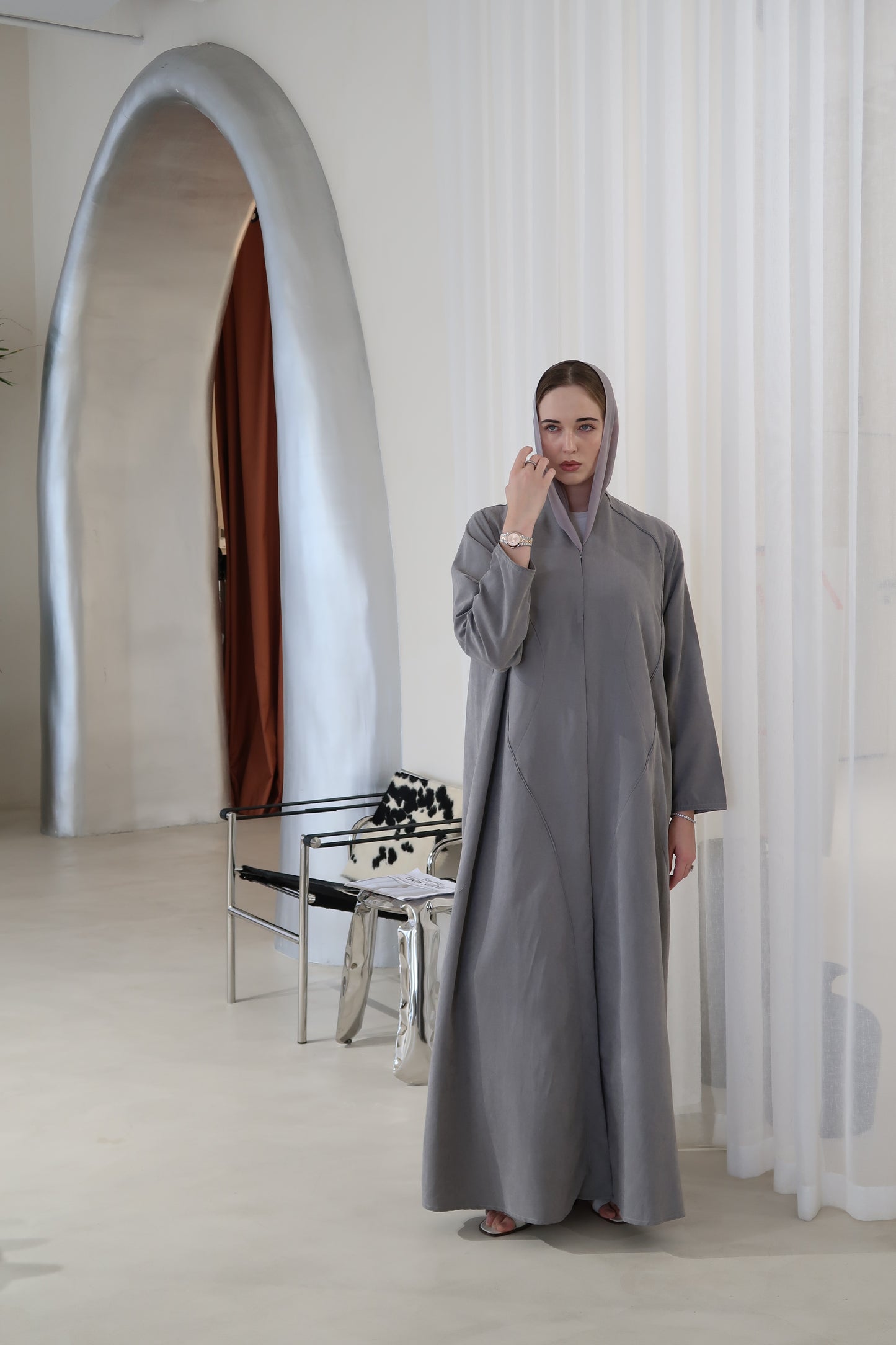 EE02 - The Florea Abaya