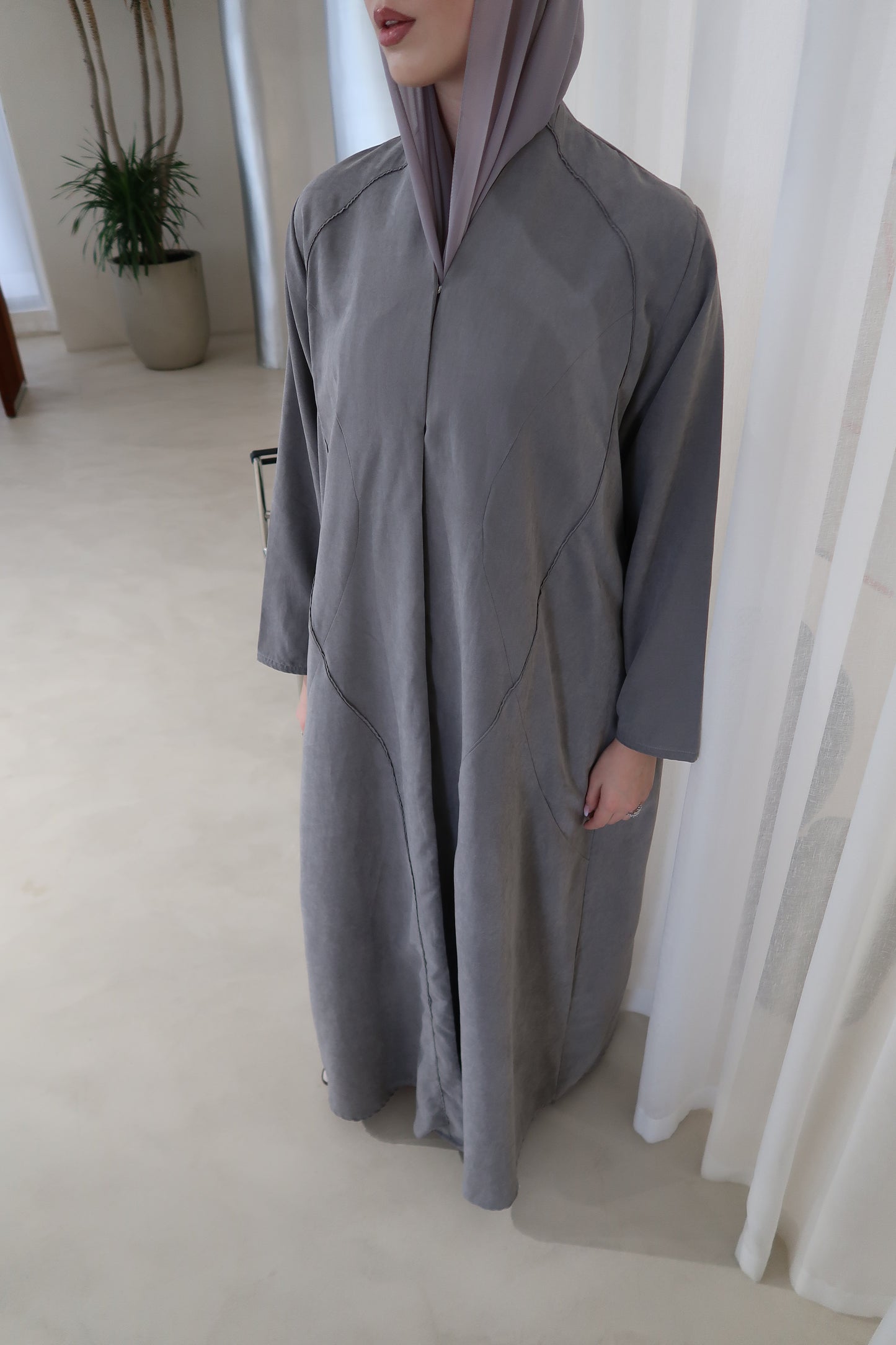 EE02 - The Florea Abaya