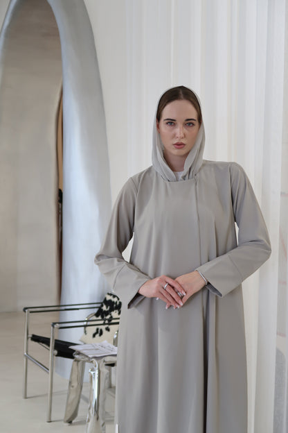EE01 - The Grise Abaya