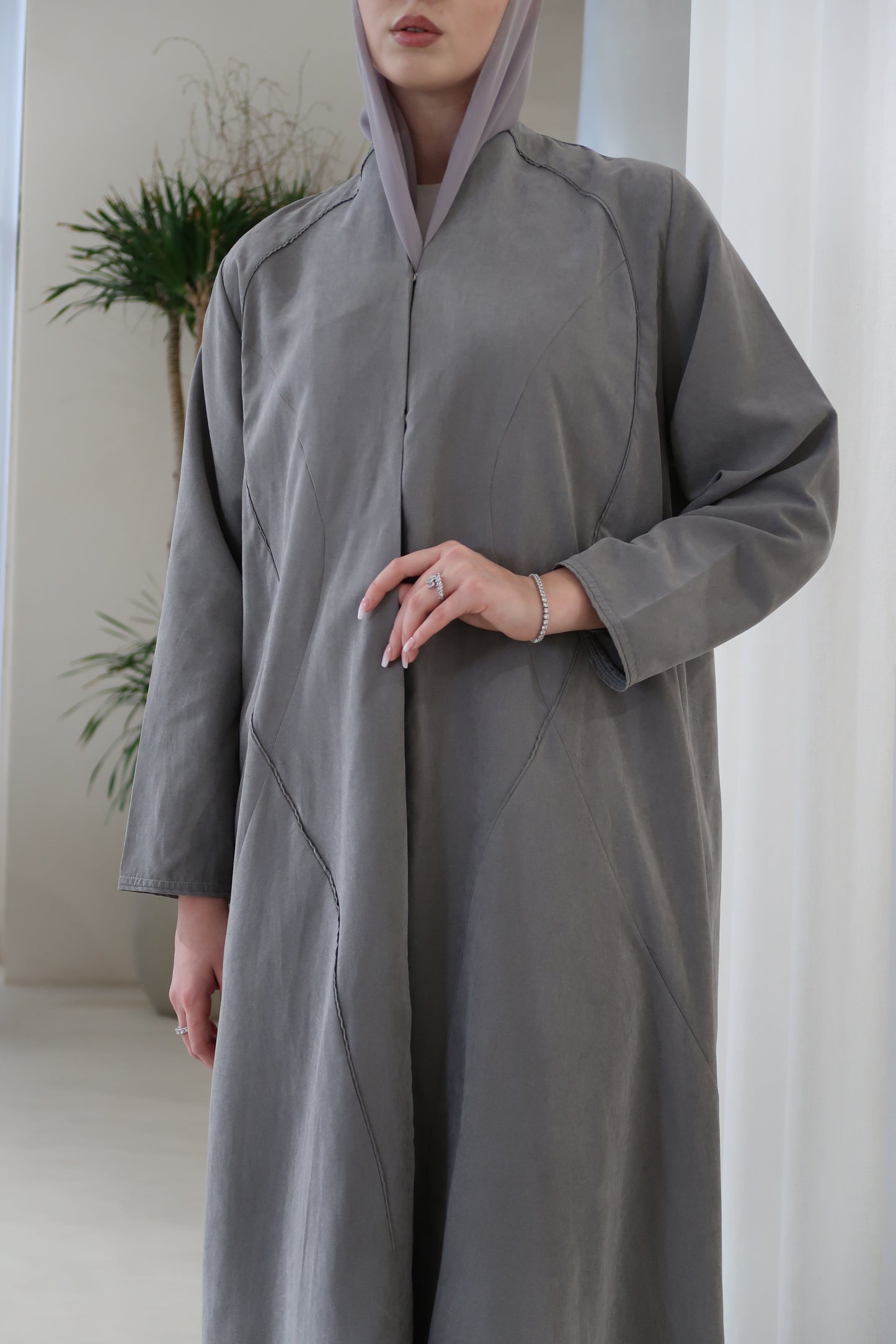 EE02 - The Florea Abaya