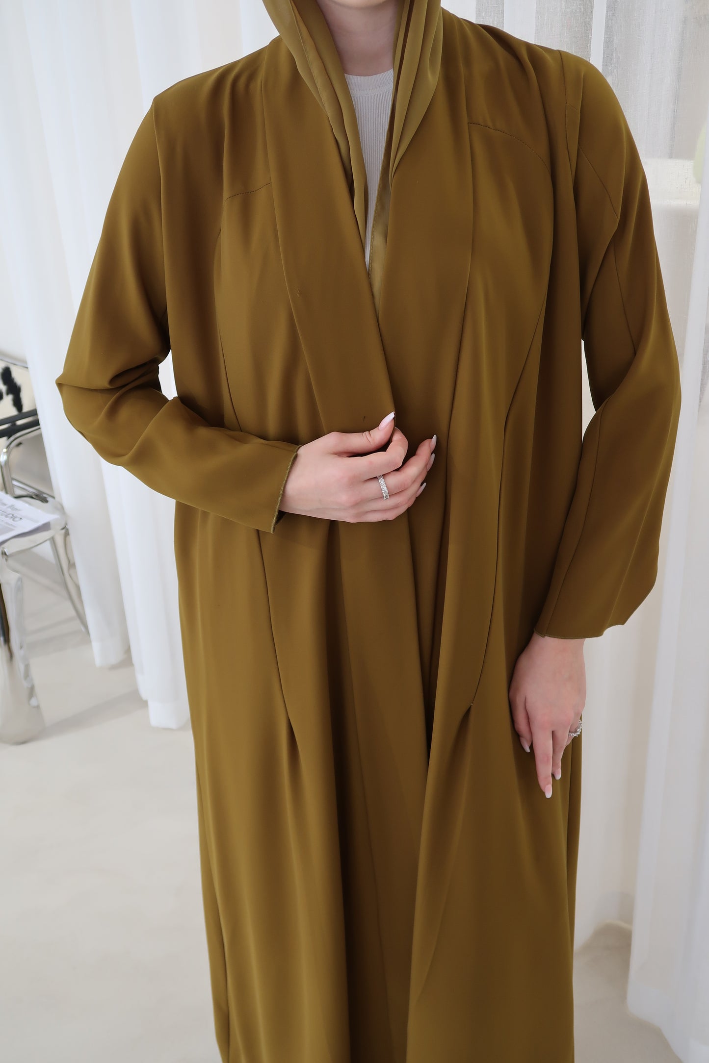 EE03 - The Aura Abaya