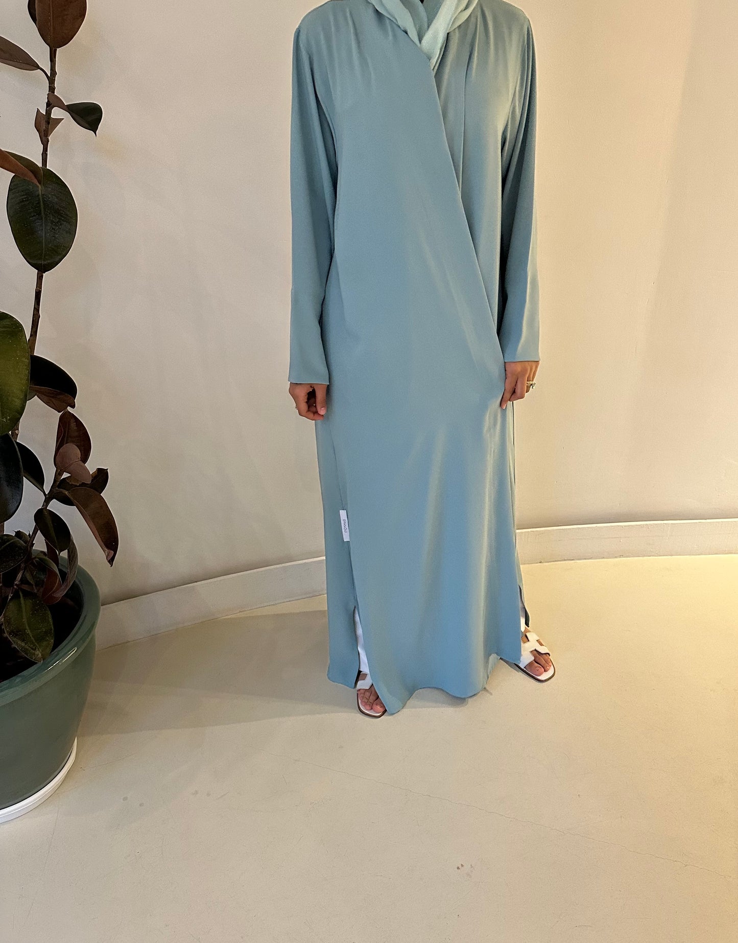 EP31 - Fluw Light Abaya