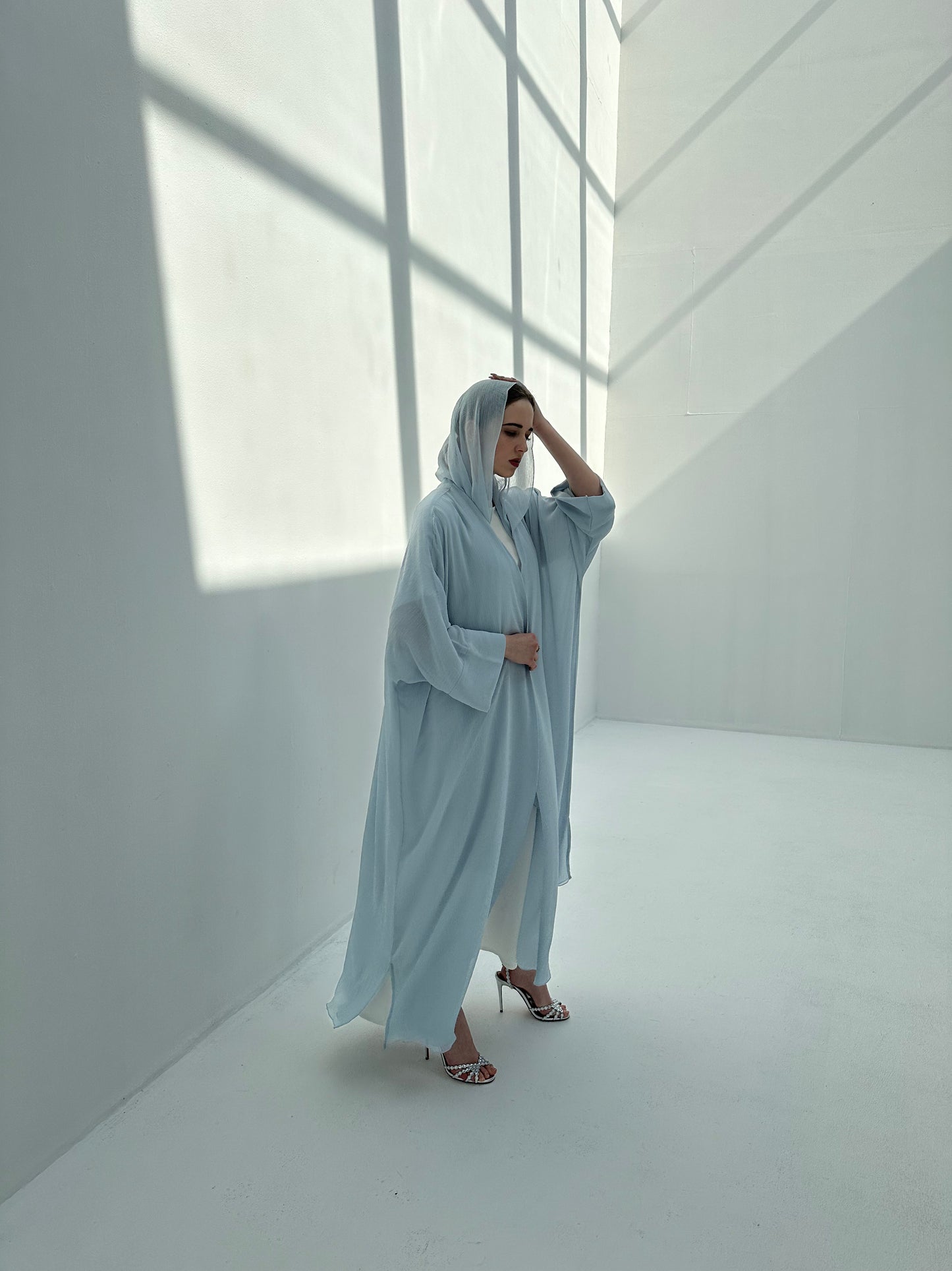 ER02 - The Elora abaya